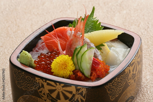 海鮮丼