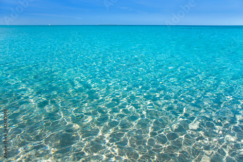 Fototapeta Naklejka Na Ścianę i Meble -  beach tropical with white sand and turquoise wate