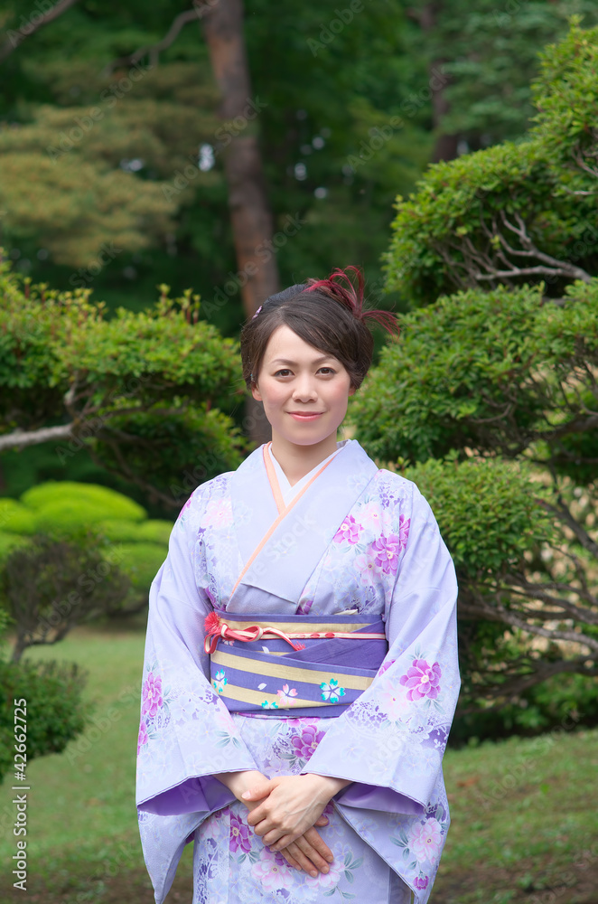 着物の女性 着物の女性