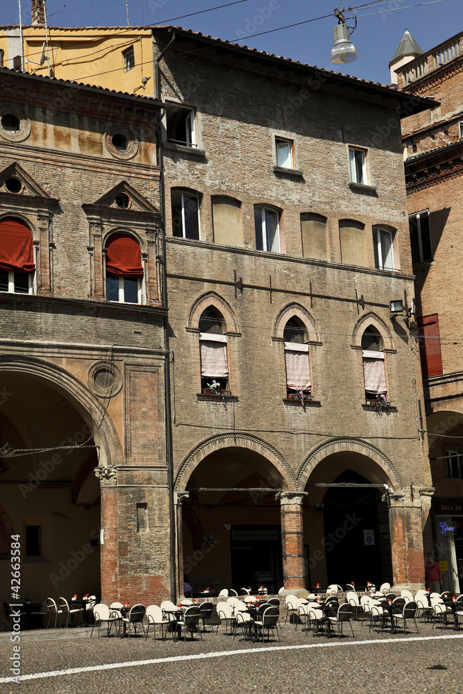 Bologna, Piazza Santo Stefano, case Tacconi