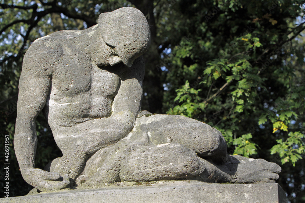 Denkmal am Ehrenhain in Detmold Denkmal am Ehrenhain in Detmold