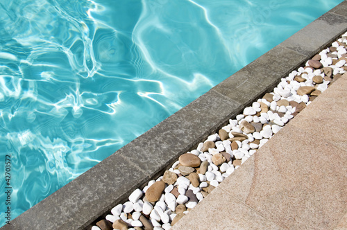 Bord d'une piscine photo