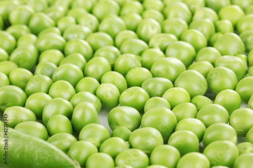 Green peas close-up © Africa Studio