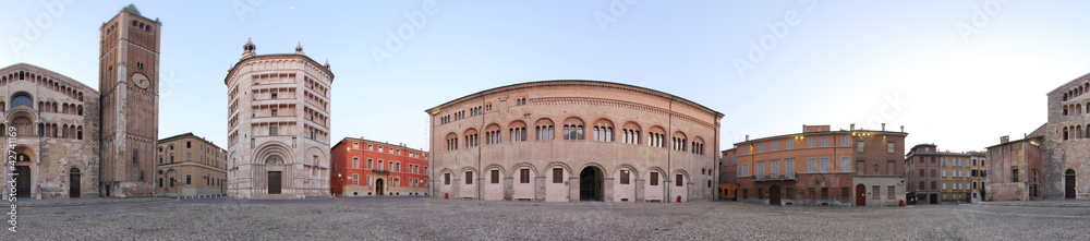 Parma, Piazza Duomo e Battistero