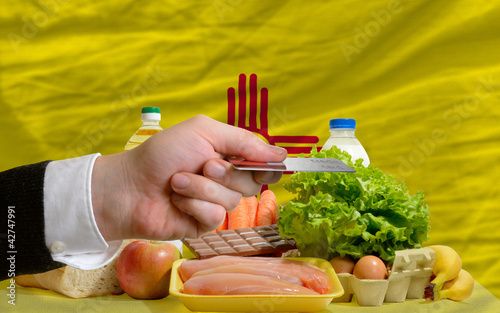 Obraz na plátně buying groceries with credit card in us state of new mexico