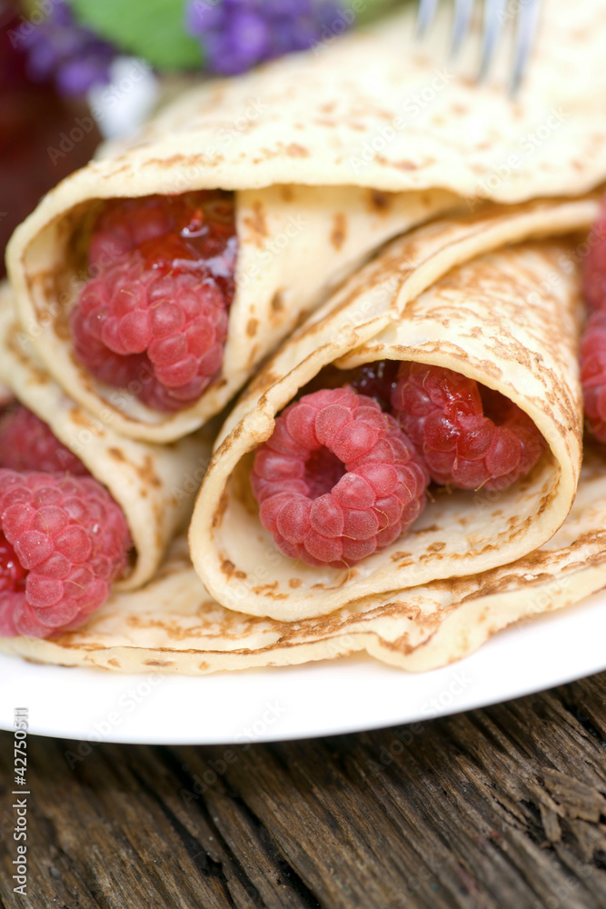 Crêpes mit Himbeeren