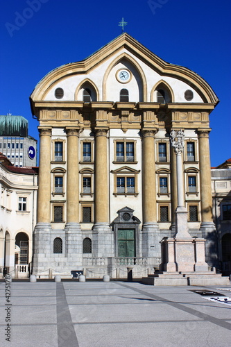 Ljubljana, Cerkev Svete Trojice (Uršulinska cerkev) - 2012 photo