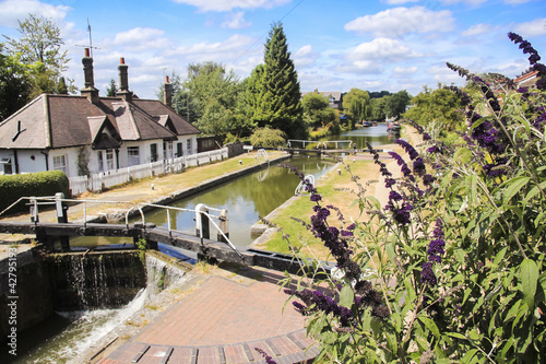 grand union canal berkhamsted england
