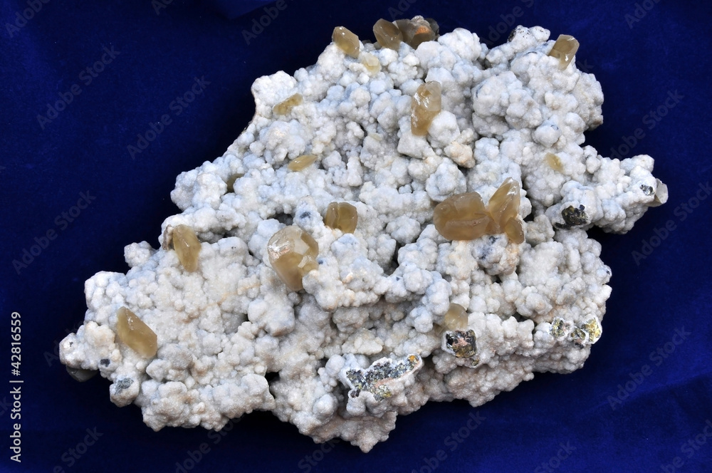Calcite sprinkled with siderite Calcite sprinkled with siderite