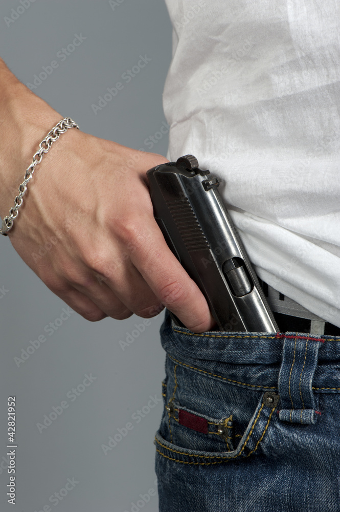 Pistol Pistol