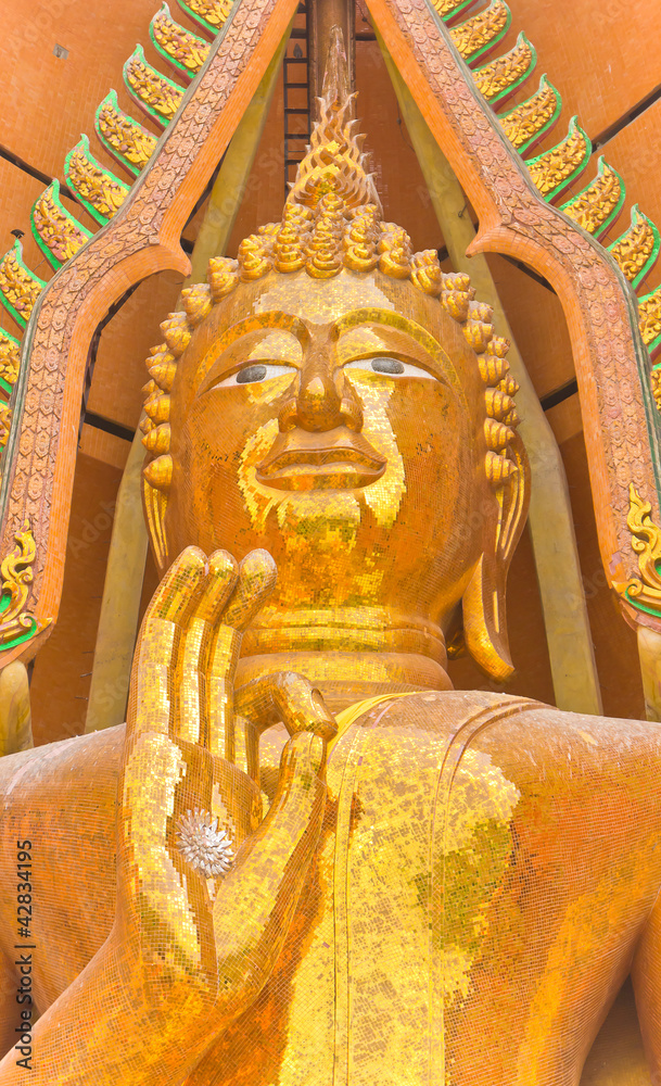 Fototapeta premium Big golden Buddha