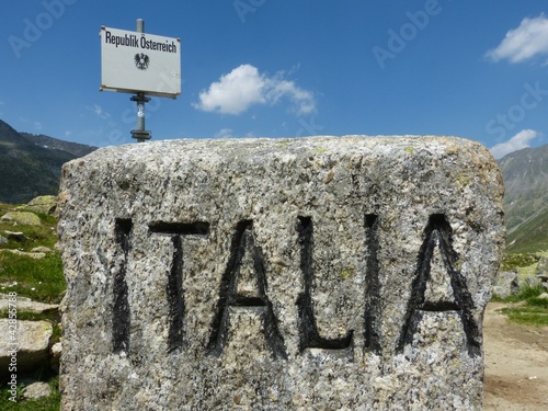 Grenzstein zu Italien und Österreich photo