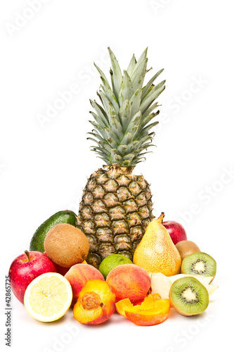 ananas, apple, pear, peach, kiwi, lemon, avocado