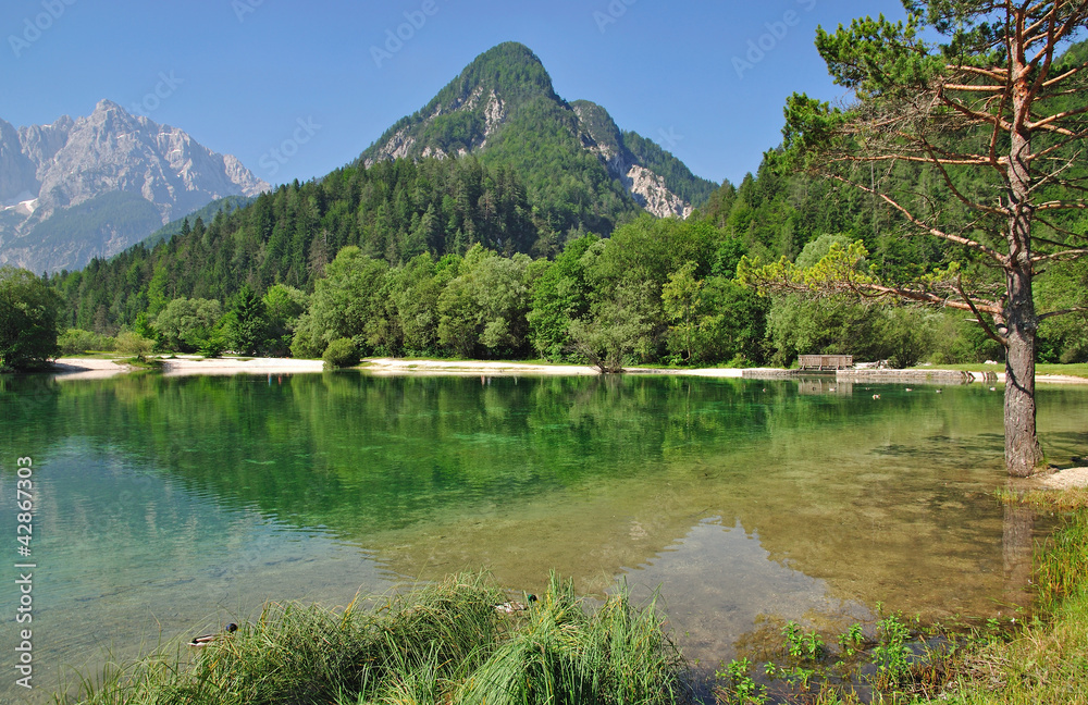 der Jasna-See bei Kranjska-Gora in den Julischen Alpen