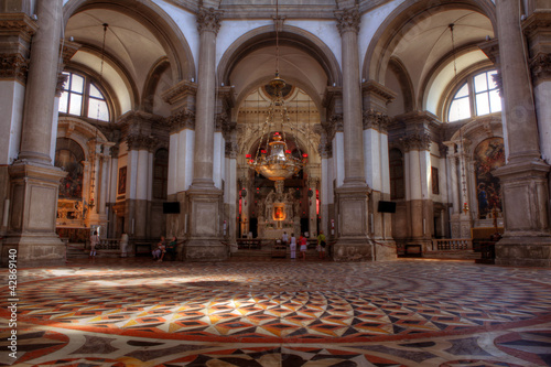 Φωτογραφία Interior of Church of Santa Maria della Salute, Venice