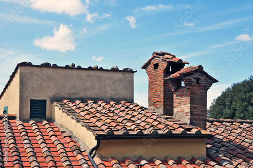 Cortona e la val di Chiana, comignoli di Toscana - Arezzo photo