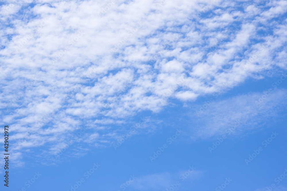 Fototapeta premium Blue sky with fantastic white clouds