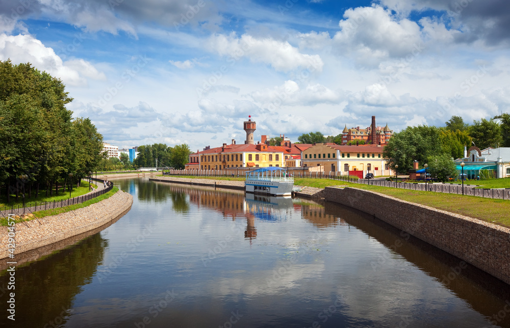 Obraz premium View of Ivanovo with river Uvod
