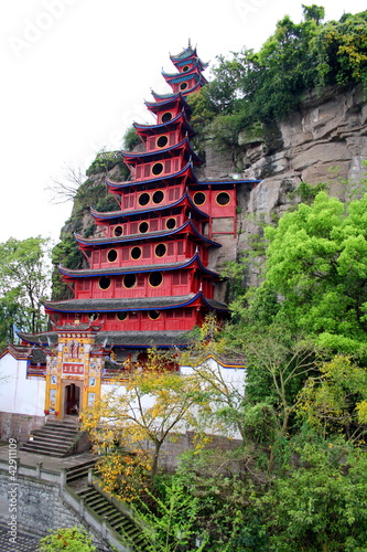 Красная пагода на реке Янцзы.