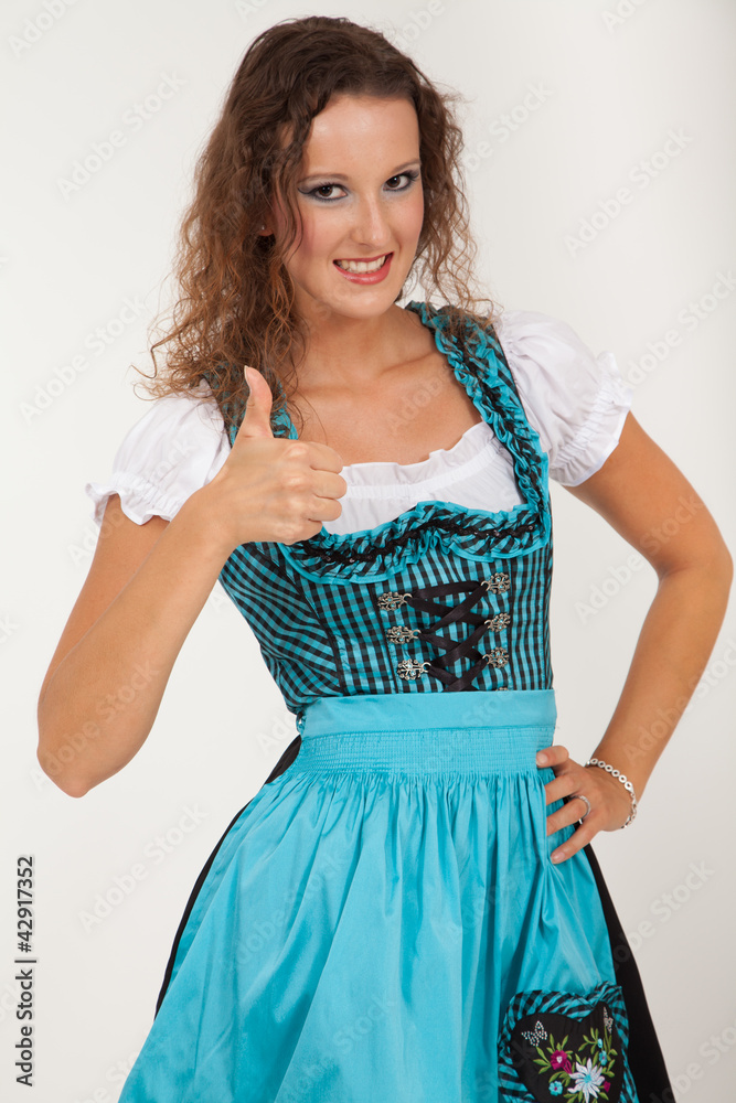 Fröhlich im Dirndl Fröhlich im Dirndl