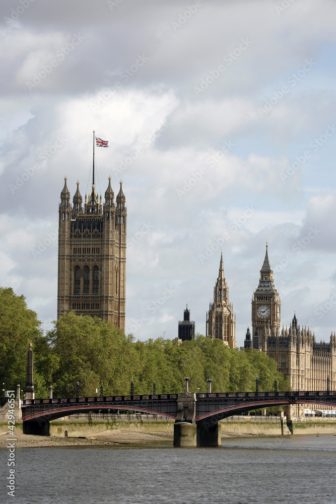 Fototapeta premium London skyline, Westminster Palace, Big Ben and Victoria Tower