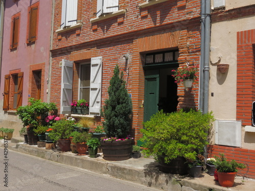 Fototapeta Naklejka Na Ścianę i Meble -  Village de Cintegabelle ; Haute-Garonne Ariège ; Midi-Pyrénnées