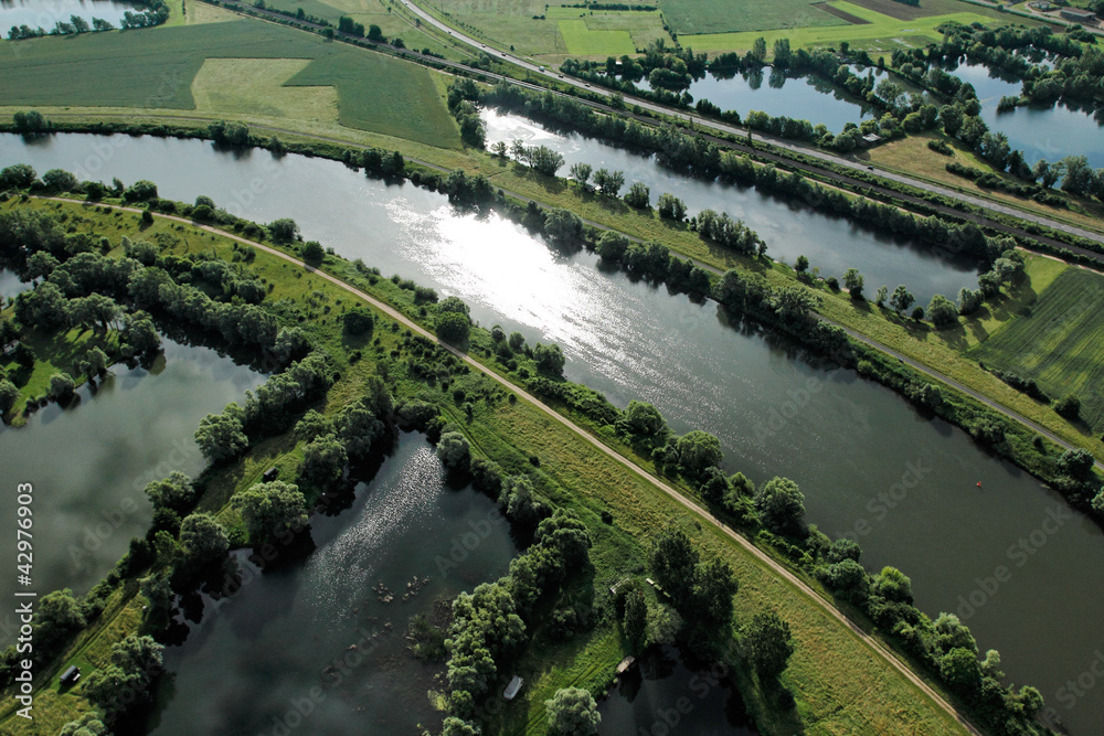 la Moselle vue du ciel de Cattenom (57)