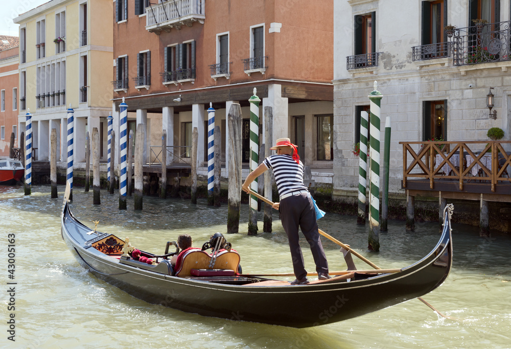 Gondolier on the Grand Canal, Venice, Italy - obrazy, fototapety, plakaty 