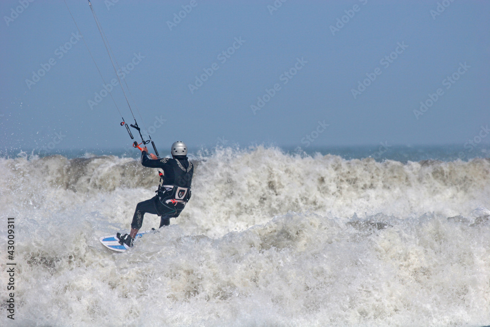 kitesurfer kitesurfer