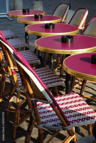 Outdoor cafe, Paris