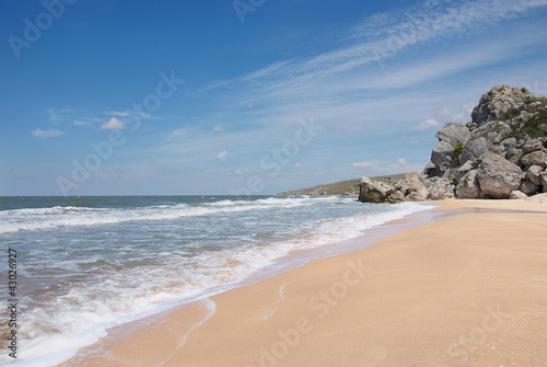 Canvas Print deserted beach in summer Crimea