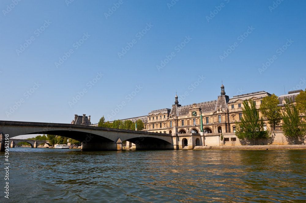 Louvre Louvre