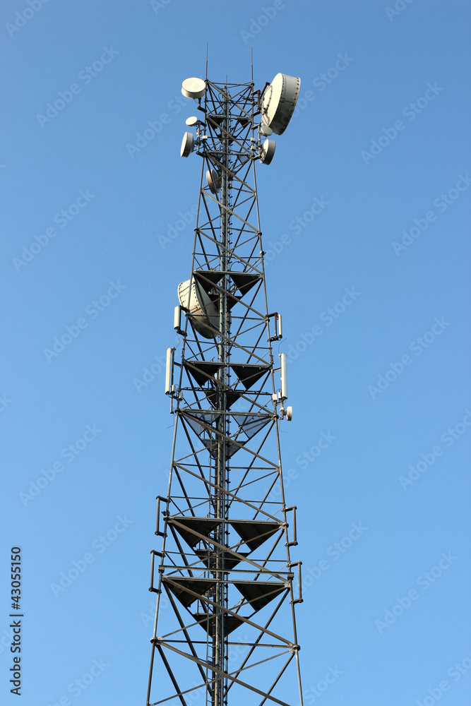 Anteny nadawcze GSM i TV - obrazy, fototapety, plakaty 