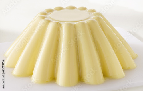 Fototapeta Naklejka Na Ścianę i Meble -  Entremets à la vanille