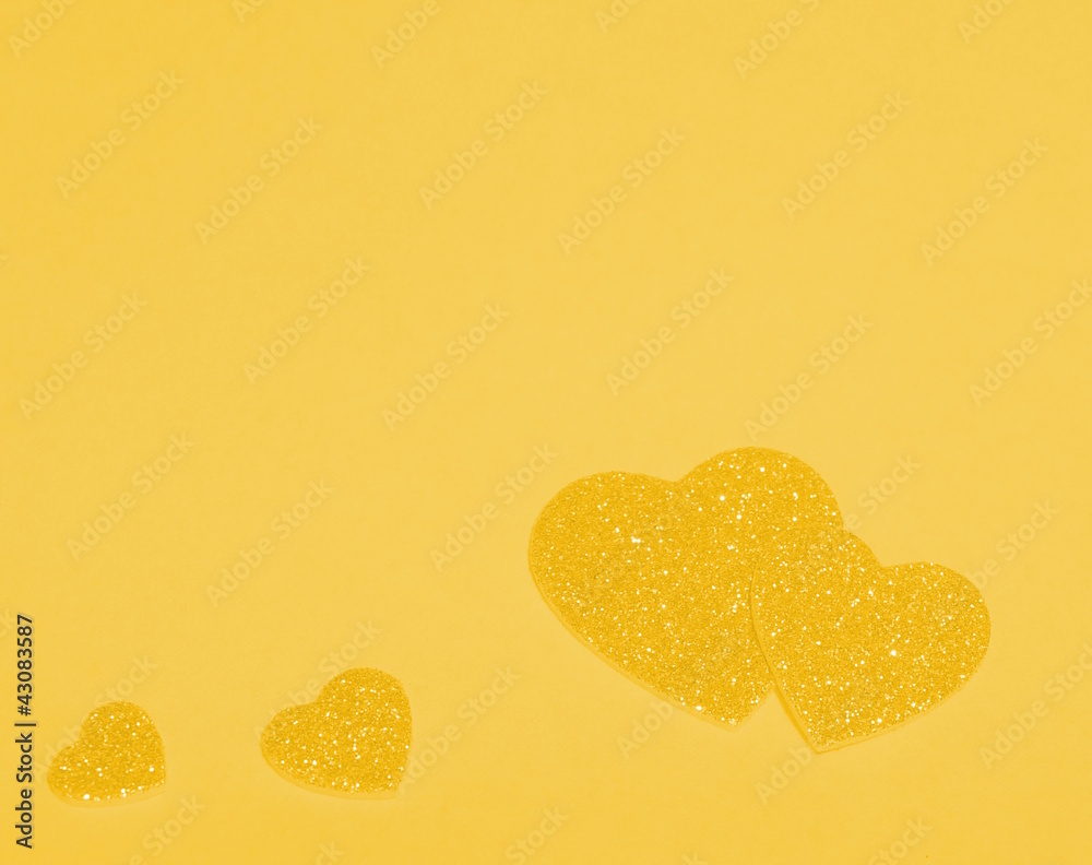 gelbe Karte mit Herzen, Hintergrund StockFoto Adobe Stock