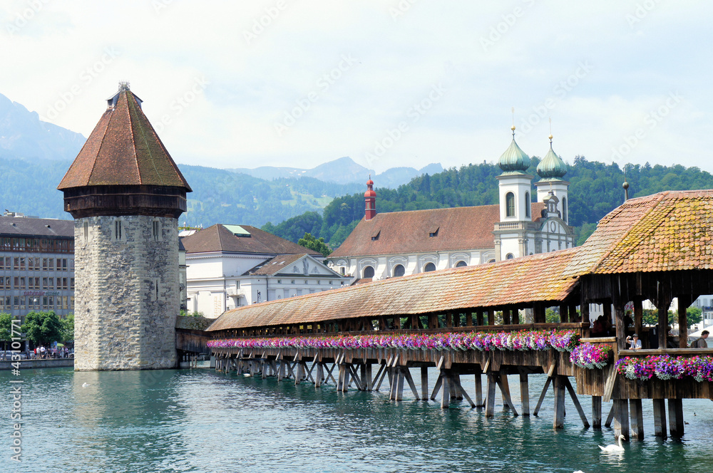 Die Kapellbrücke in Luzern Die Kapellbrücke in Luzern