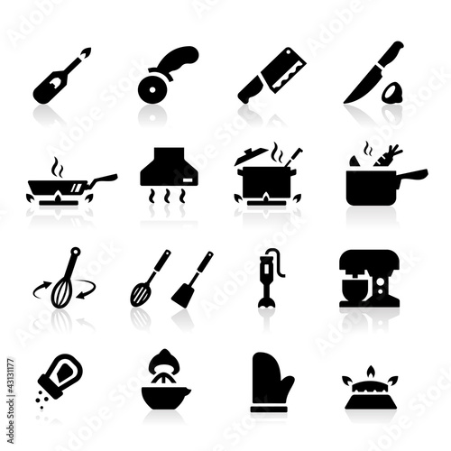 Kitchen utensils icons