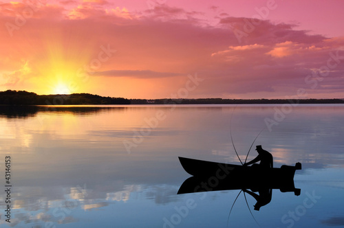 Fotografi Angler auf dem See bei Sonnenuntergang