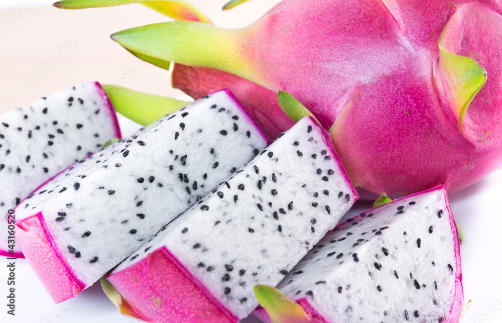 Sliced dragon fruit Sliced dragon fruit