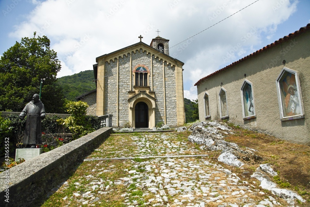 Naklejka premium Arcumeggia, il paese dipinto, Lago Maggiore