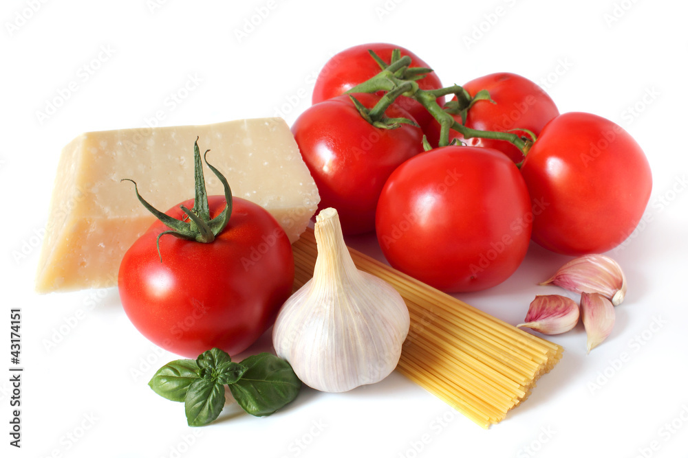 pasta ingredients (tomatoes, parmesan, garlic, basil) isolated o pasta ingredients (tomatoes, parmesan, garlic, basil) isolated o