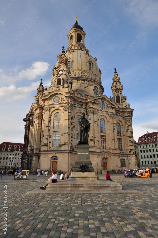 Frauenkirche Dresden in Abendlicht