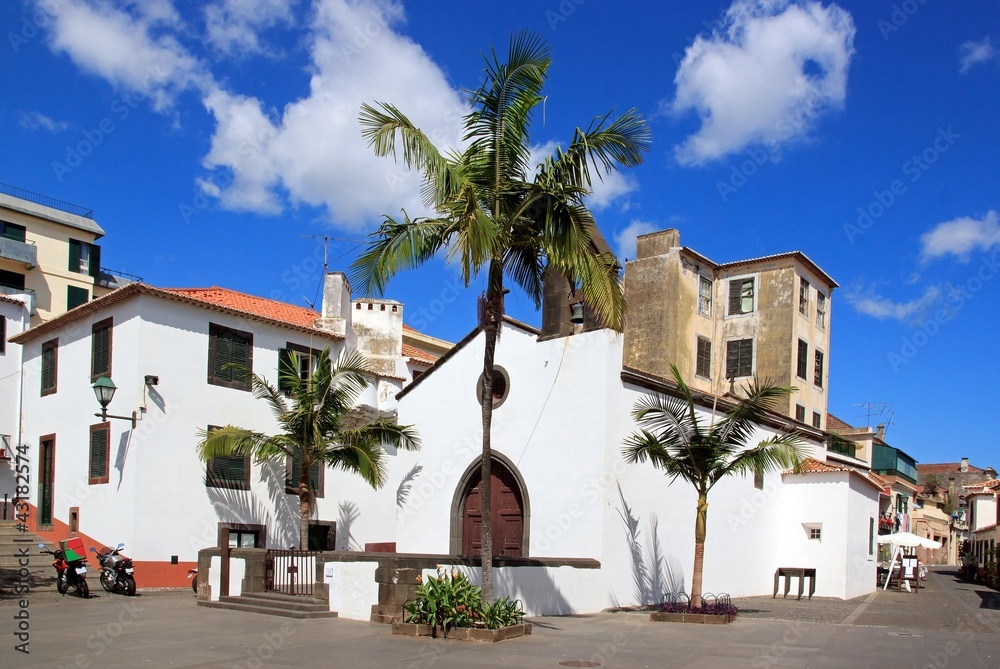 église Largo de Corpo Santo à Funchal (Madère)