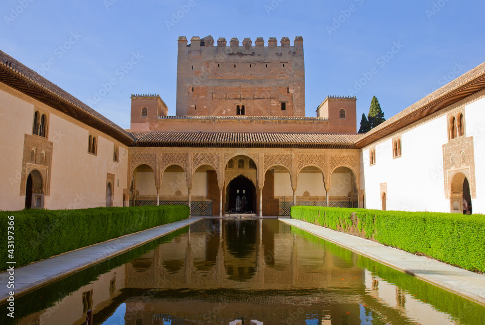 Fototapeta premium cortyard of Alhambra, Granada, Spain