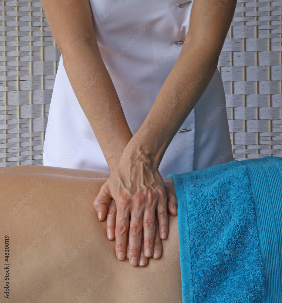 Foto de Double-handed Effleurage massage do Stock | Adobe Stock