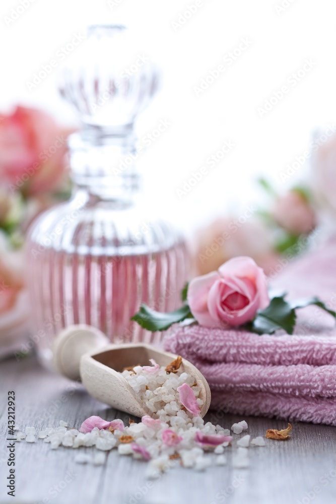 Bath salt and rose water
