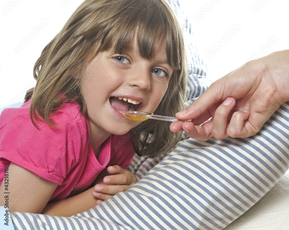 Little Girl Taking Cough Medicine Fom Her Mother Foto De Stock Adobe little-girl-taking-cough-medicine-fom-her-mother-foto-de-stock-adobe