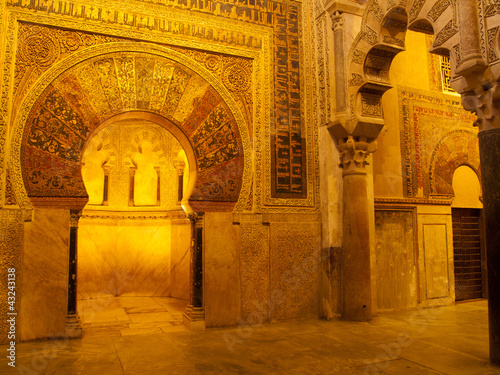 Fototapeta Naklejka Na Ścianę i Meble -  Golden gate Mihrab of Cordoba Mezquita