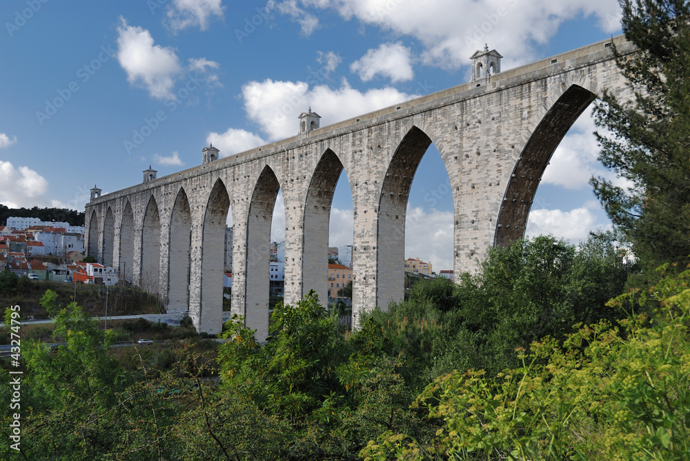 aqueduct lisbon, portugal