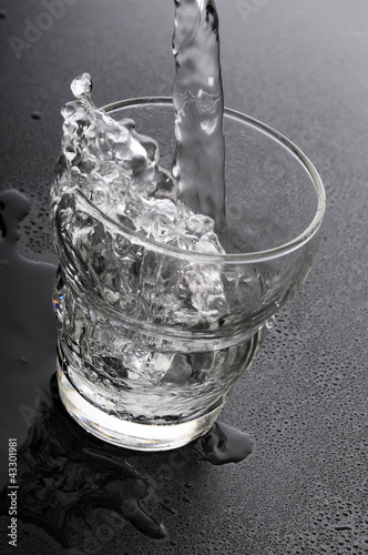 su serpintisi (Splashing water)